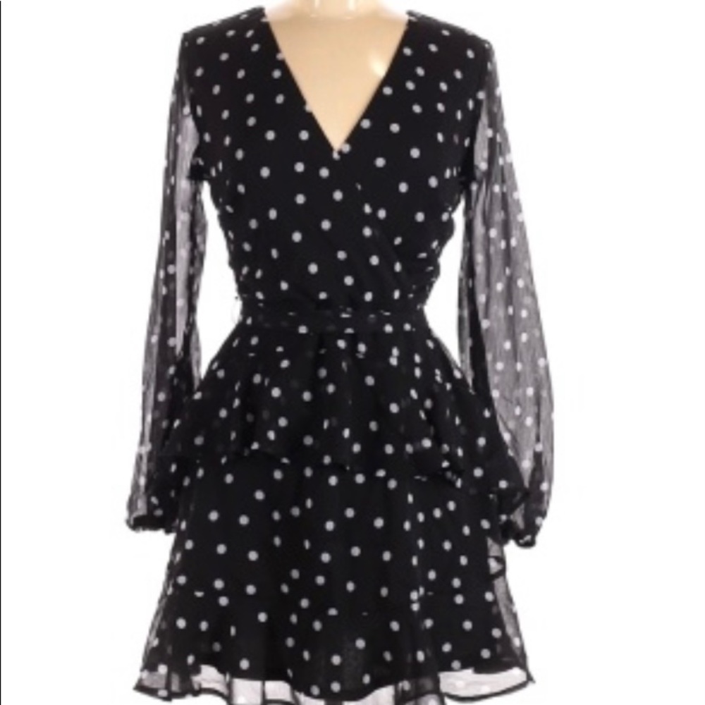 Leigh Cocktail Dress Excellent Condition Plunge Neckline Tie Waist